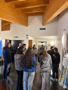 VIVERE LO STUPORE: LA SCUOLA OLIVER TWIST APERTA AGLI STUDENTI DELLE SCUOLE MEDIE 8 Cometa - VIVERE LO STUPORE: LA SCUOLA OLIVER TWIST APERTA AGLI STUDENTI DELLE SCUOLE MEDIE 7
