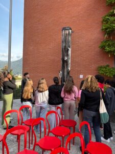 VIVERE LO STUPORE: LA SCUOLA OLIVER TWIST APERTA AGLI STUDENTI DELLE SCUOLE MEDIE 10 Cometa - VIVERE LO STUPORE: LA SCUOLA OLIVER TWIST APERTA AGLI STUDENTI DELLE SCUOLE MEDIE 9