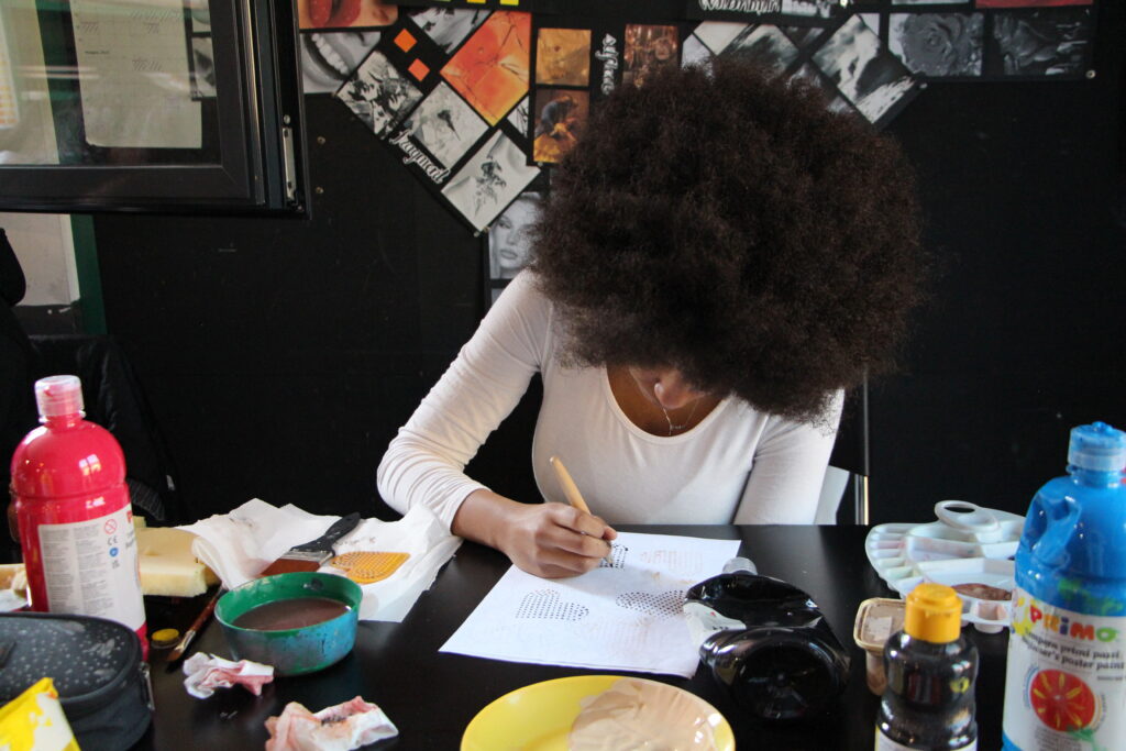Cometa - Cometa Formazione X Motivi: una capsule collection creata dalle studentesse 13