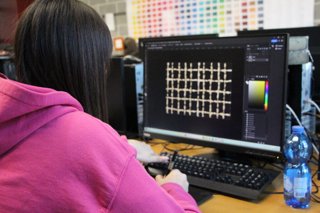 Cometa - Cometa Formazione X Motivi: una capsule collection creata dalle studentesse 15